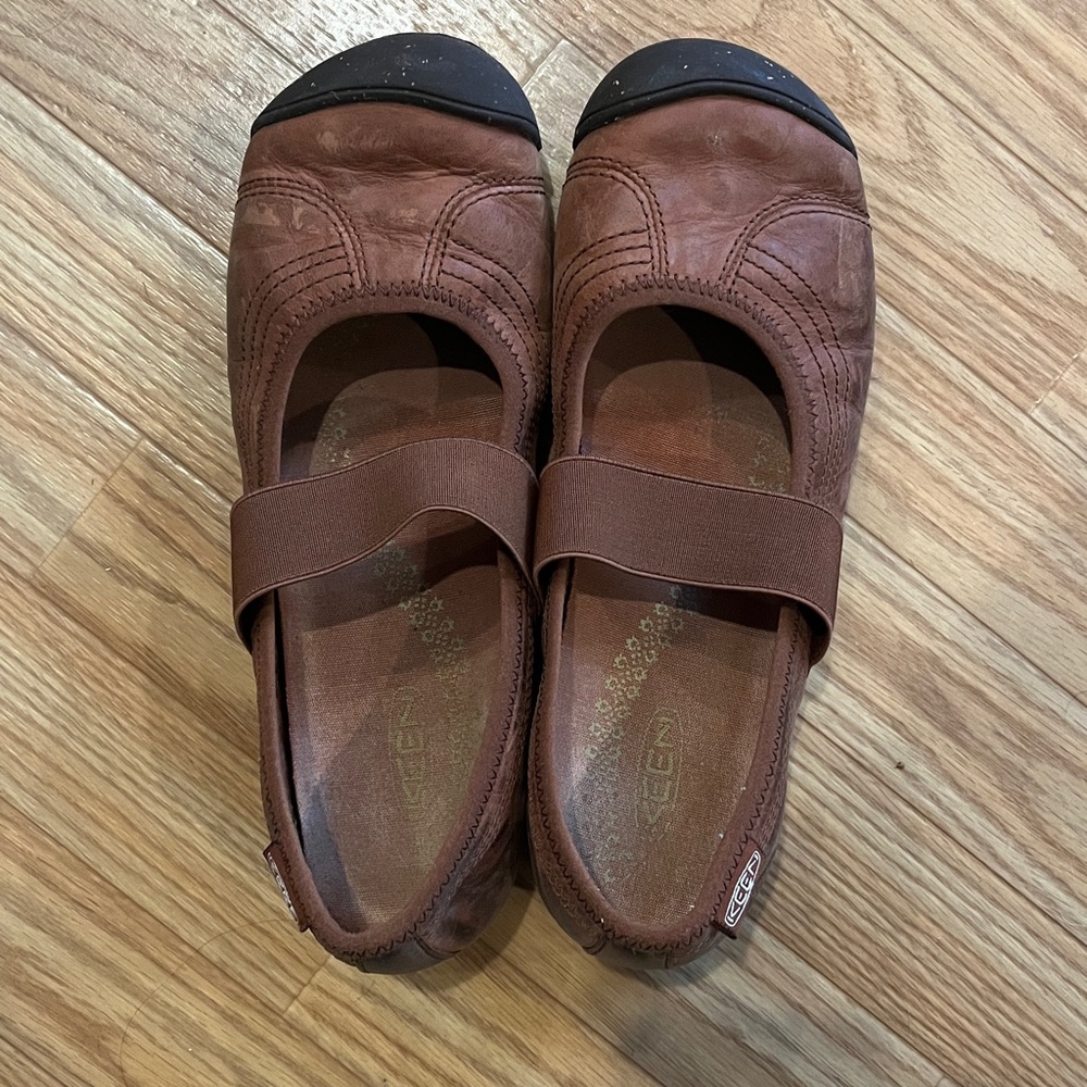 Keen Chestnut Mary Jane Flats